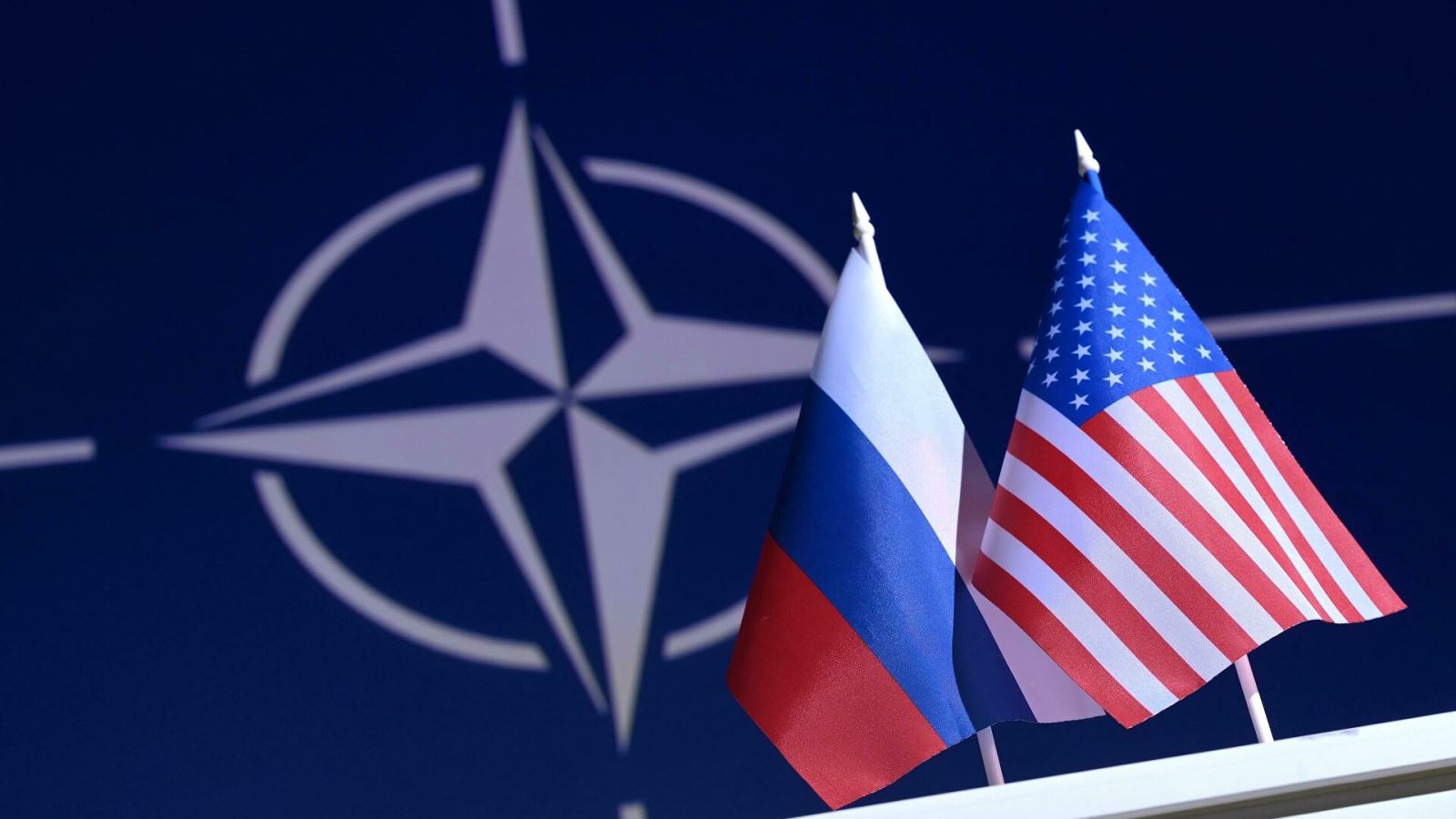 Nga-NATO: Cuộc đọ sức Đông – Tây chưa có hồi kết 