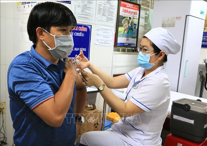 Bộ Y tế: Các địa phương không bỏ sót người chưa được tiêm vaccine COVID-19 