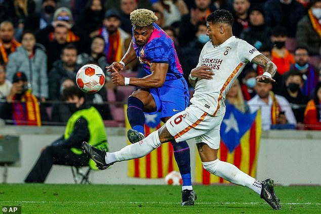 Europa League: Barcelona cầm hòa 0-0 Galatasaray ở lượt đi vòng 1/8 