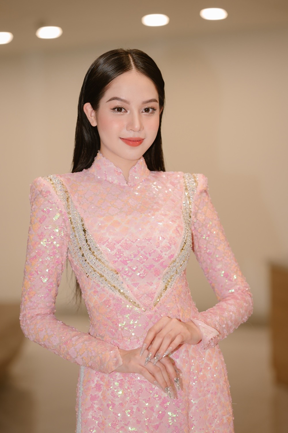 Ba tháng sau đăng quang, nhan sắc Hoa hậu Thanh Thủy thăng hạng đến mức nào?