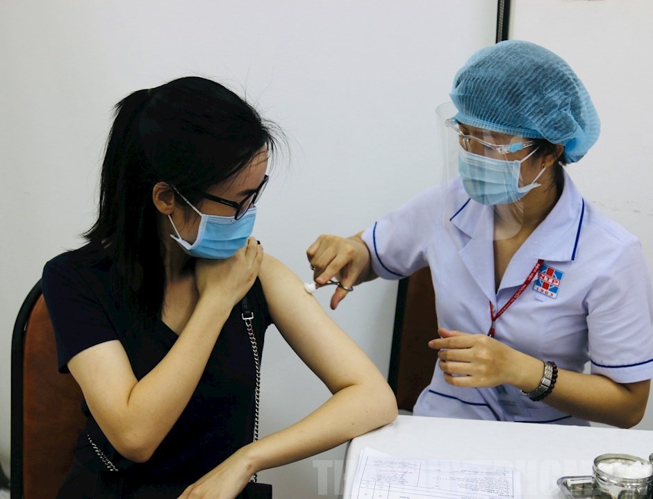 Việt Nam đã tiêm gần 200,4 triệu liều vắc xin phòng Covid-19 