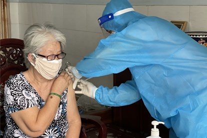 Hải Dương tăng tốc tiêm vắc xin mũi 3 cho người dân