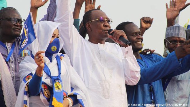 Tổng thống Chad tử nạn do đụng độ với phiến quân