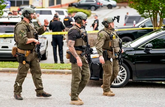 Mỹ: Nổ súng khiến 14 người bị thương, nghi phạm vẫn được phép đi làm 