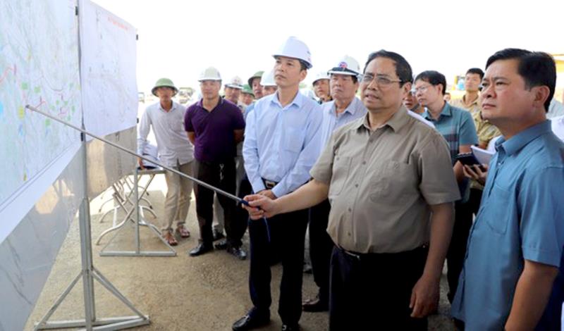Thủ tướng Phạm Minh Chính kiểm tra tiến độ dự án cao tốc Bắc – Nam 