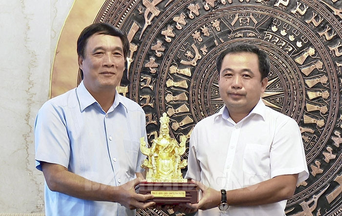 Lãnh đạo tỉnh Hải Dương thăm và làm việc với lãnh đạo tỉnh Phú Thọ