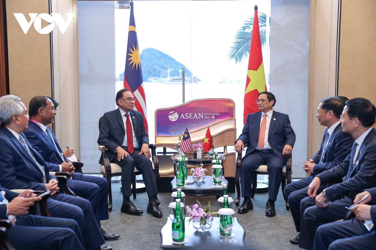 Thủ tướng Phạm Minh Chính gặp Thủ tướng Singapore và Thủ tướng Malaysia
