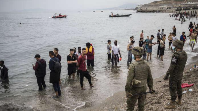 Tây Ban Nha ứng phó khẩn với làn sóng di cư đột biến từ Morocco 