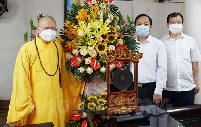 VIDEO: Phó bí thư Thường trực Tỉnh ủy chúc mừng Phật đản