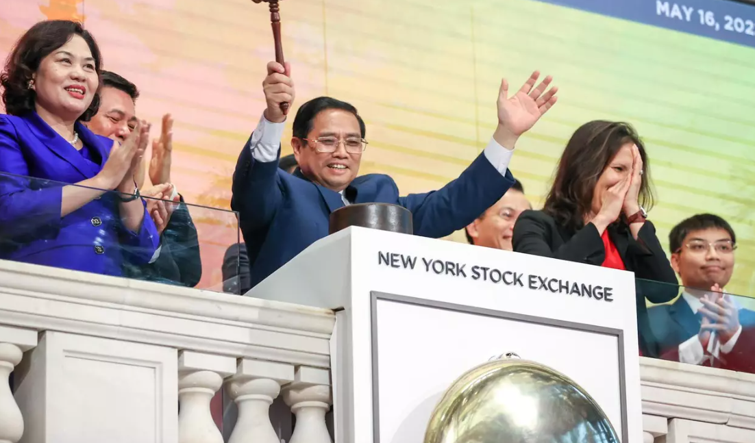 Thủ tướng rung chuông kết thúc phiên giao dịch tại sàn chứng khoán New York 