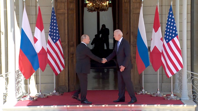 Tổng thống Putin và Biden lần đầu hội đàm trực tiếp