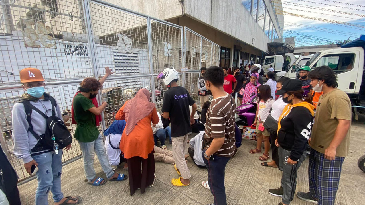 Philippines: Tranh nhau nhận tiền hỗ trợ, nhiều người bị thương