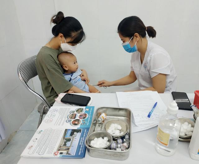 Thiếu vaccine tiêm chủng cho trẻ em: Do chưa hoàn thiện thủ tục đặt hàng 