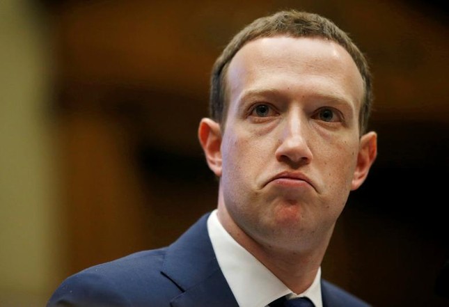 Tài sản của ông chủ Facebook 'bốc hơi' 100 tỷ đô la