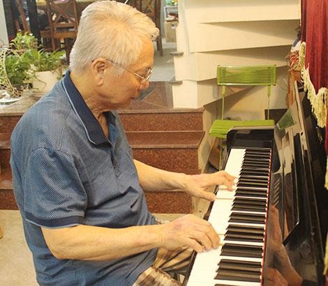 Nhạc sĩ Phú Ân qua đời 