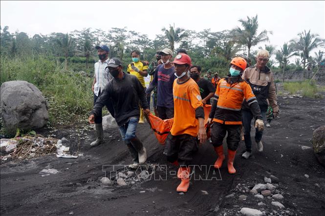 Thêm nhiều nạn nhân thiệt mạng trong vụ núi lửa phun trào ở Indonesia