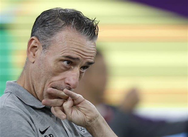 Huấn luyện viên Hàn Quốc Paulo Bento từ chức ngay sau trận thua Brazil