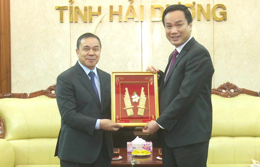 Chủ tịch UBND tỉnh tiếp đoàn công tác Đại sứ quán nước CHDCND Lào