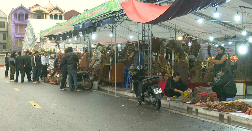 Dừng bán hàng Nhật cũ tại Hội chợ tuần lễ người Việt Nam dùng hàng Việt Nam