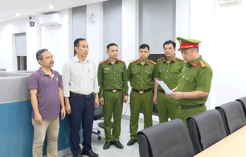 Khám xét khẩn cấp Chi cục đăng kiểm đường thủy nội địa Hải Hưng, tạm giữ 02 đăng kiểm viên